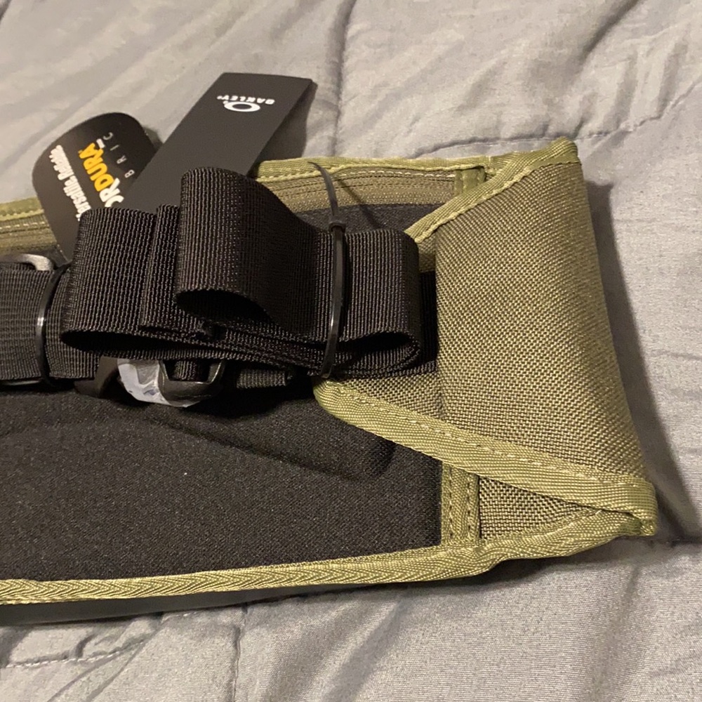*NWT* Oakley Icon Belt Bag One-Arm Body Sling Bag - Picture 6 of 12